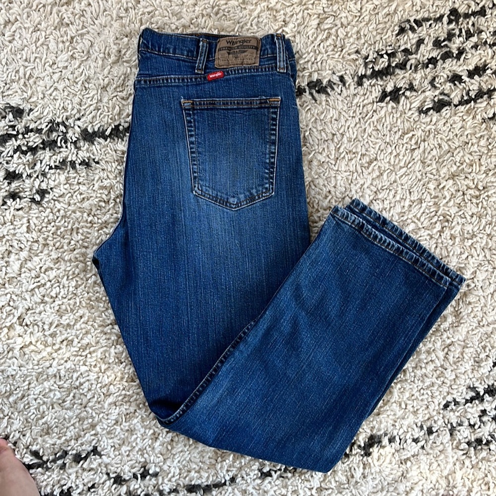 Men’s Wrangler Relaxed Fit Jeans 38x29